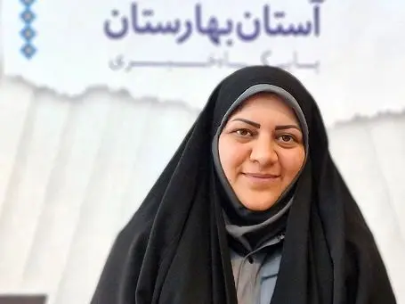 سمیه گلپور:امیدواریم طبق وعده رئیس جمهورمان وزیر کار از دل فرهیختگان جامعه کارگری انتخاب شود