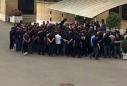 تجمع کارگران دخانیات گیلان در پی عدم دریافت حقوق کامل و تولید حداقلی