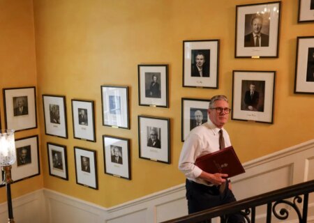 استارمر در منطقه خطر؛ آینده نامعلوم نخست وزیر انگلیس